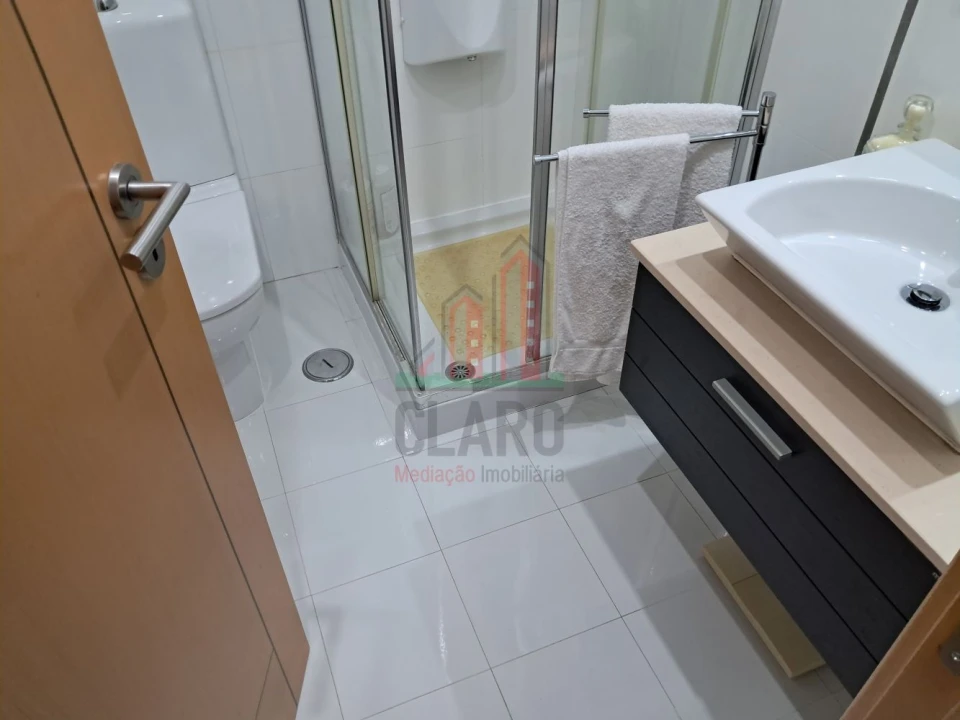 Moradia T5 para Venda em Tavarede Foto 46