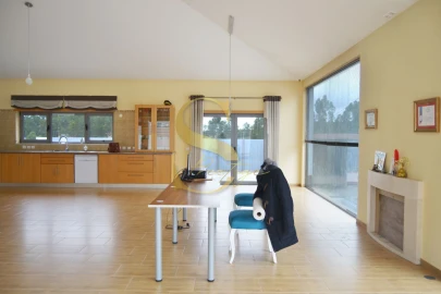 Moradia T3 para Venda em Santa Eufémia e Boa Vista