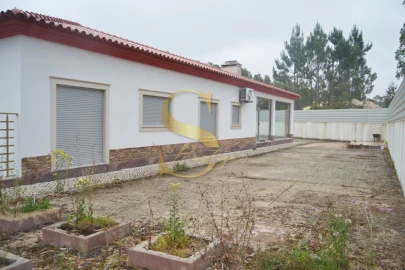 Moradia T3 para Venda em Santa Eufémia e Boa Vista