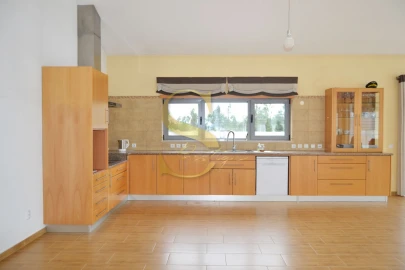 Moradia T3 para Venda em Santa Eufémia e Boa Vista