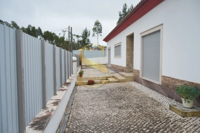 Moradia T3 para Venda em Santa Eufémia e Boa Vista