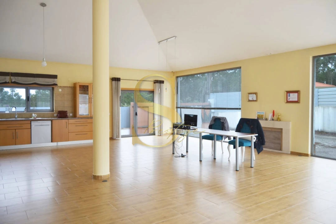 Moradia T3 para Venda em Santa Eufémia e Boa Vista Foto 11