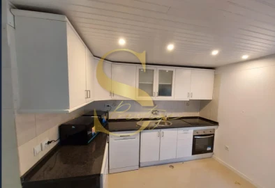 Moradia T9 para Venda em Ajuda