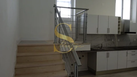 Loja para Venda em Alto do Seixalinho, Santo André e Verderena