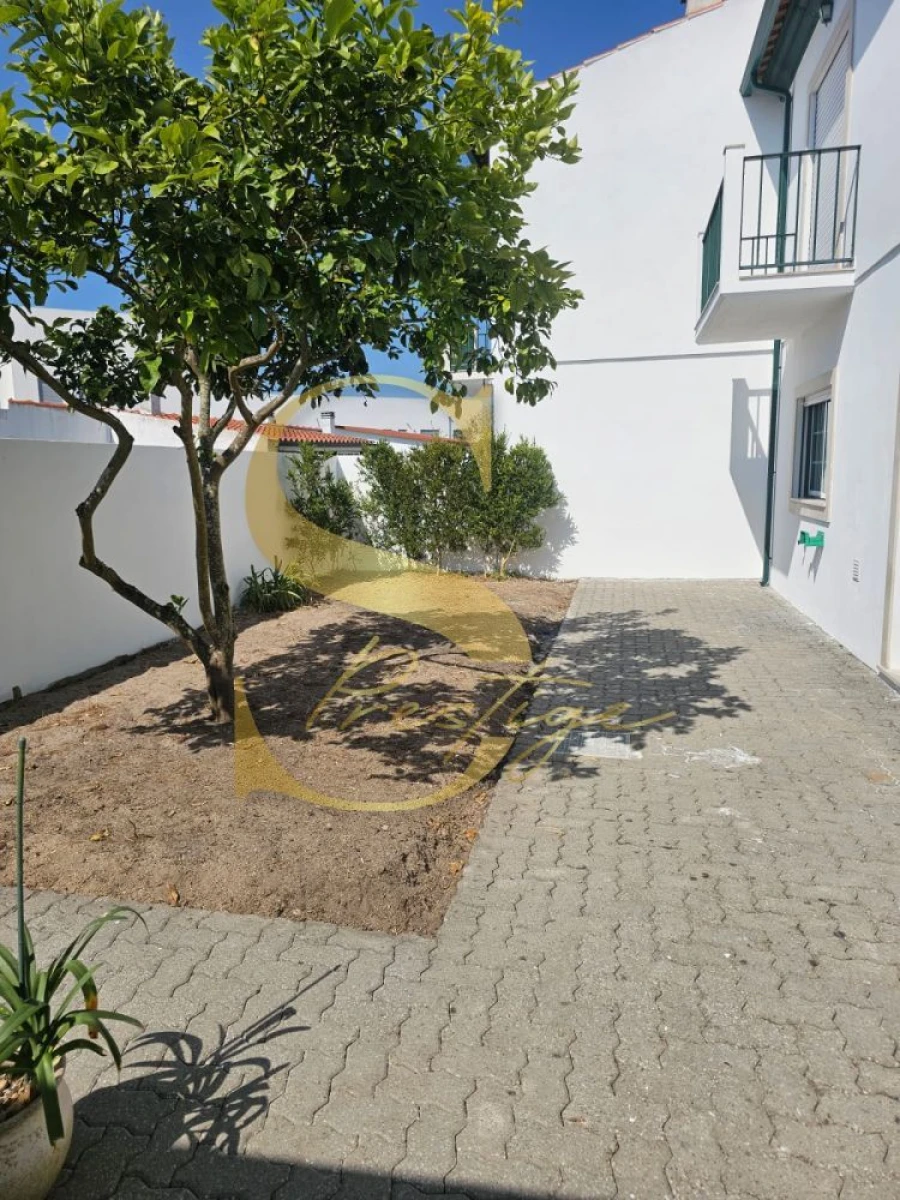 Moradia T3 para Venda em Marinha Grande Foto 56