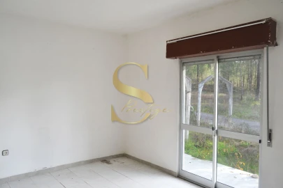 Moradia T3 para Venda em Rio de Couros e Casal dos Bernardos