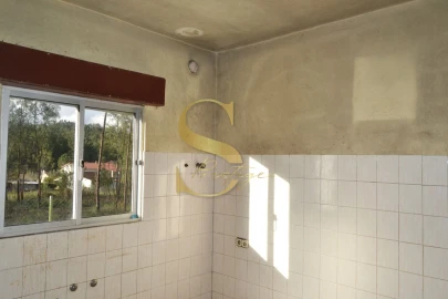 Moradia T3 para Venda em Rio de Couros e Casal dos Bernardos