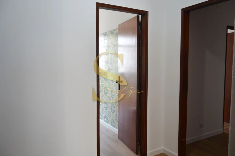 Apartamento T3 para Venda em Leiria, Pousos, Barreira e Cortes Foto 35