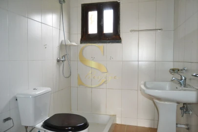 Moradia T3 para Venda em Santa Catarina da Serra e Chainça