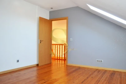 Moradia T4 para Venda em Maceira