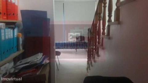 Loja para Venda em Charneca de Caparica e Sobreda