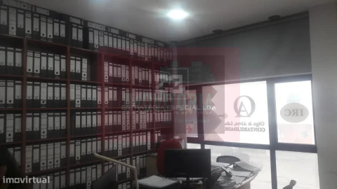 Loja para Venda em Charneca de Caparica e Sobreda