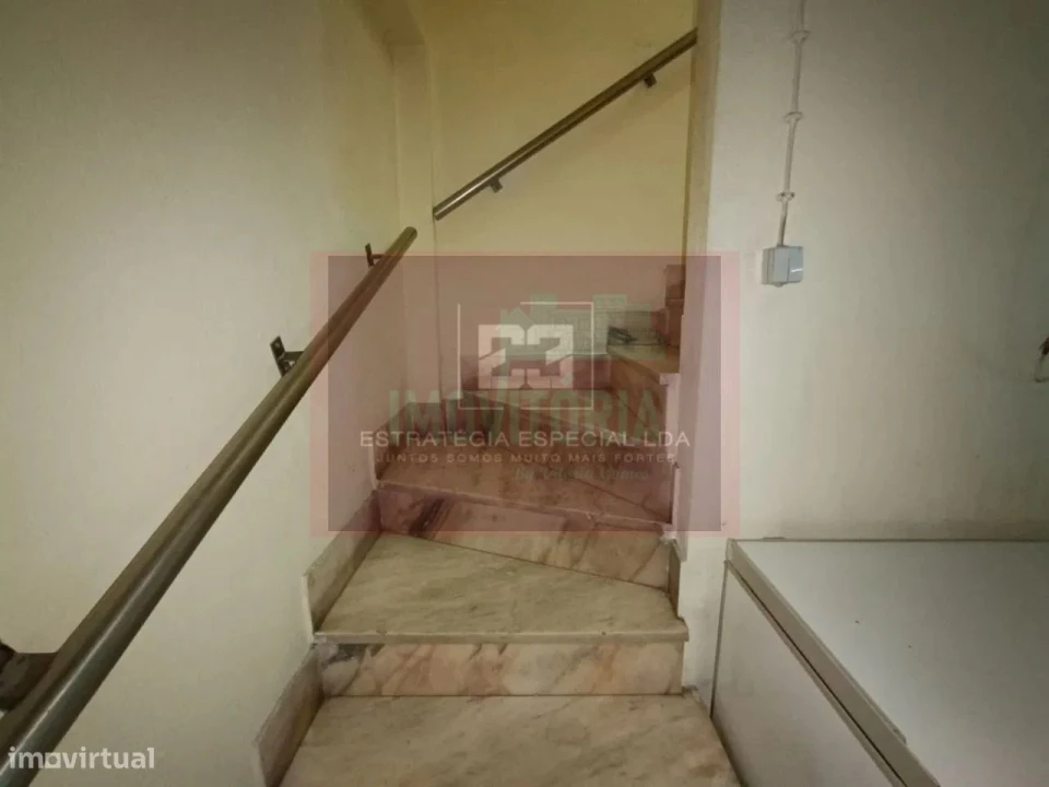 Loja para Trespasse em Algueirão-Mem Martins Foto 7