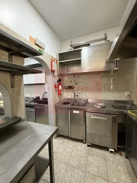 Loja para Venda em Amora