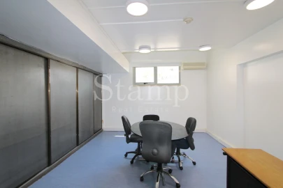 Loja para Arrendamento em Oeiras e São Julião da Barra, Paço de Arcos e Caxias