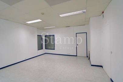 Loja para Arrendamento em Oeiras e São Julião da Barra, Paço de Arcos e Caxias