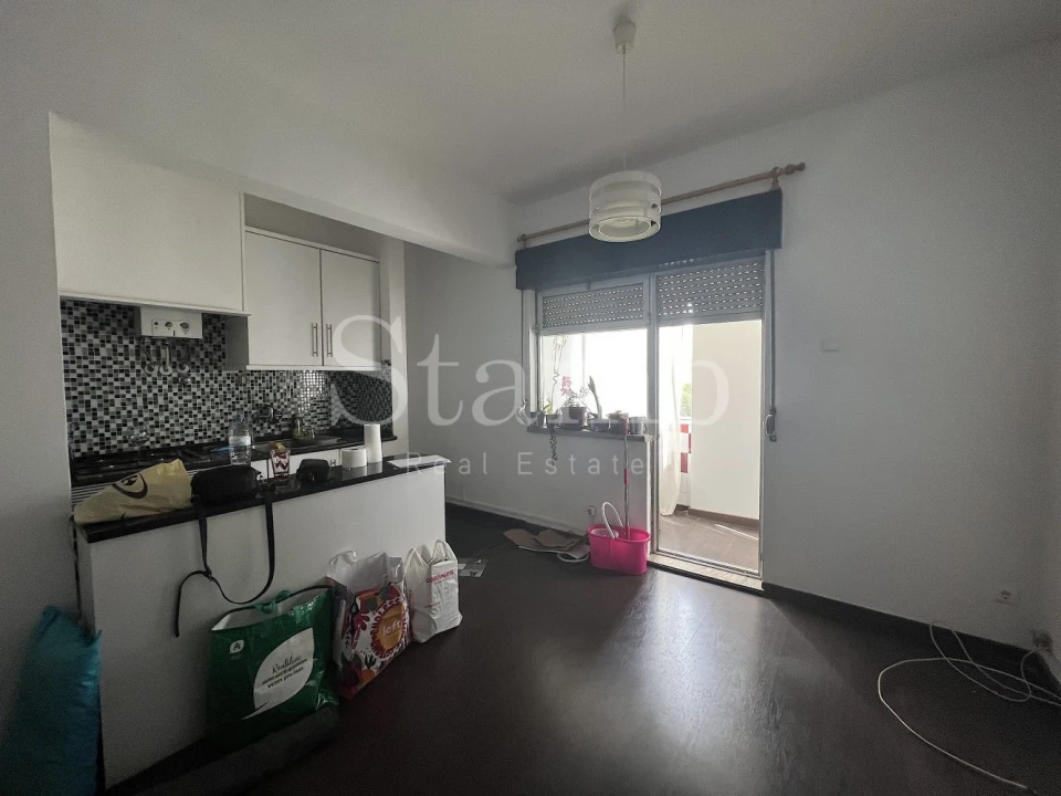 Apartamento T1 para Venda em Águas Livres Foto 3