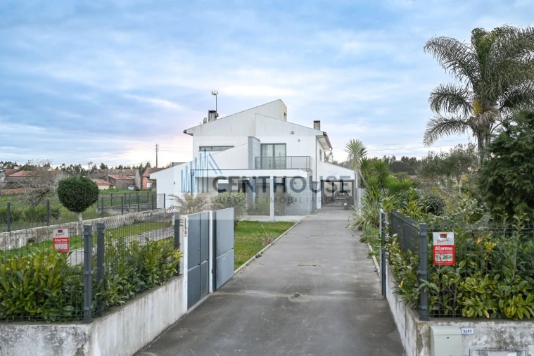 Moradia T4 para Venda em Tocha Foto 13