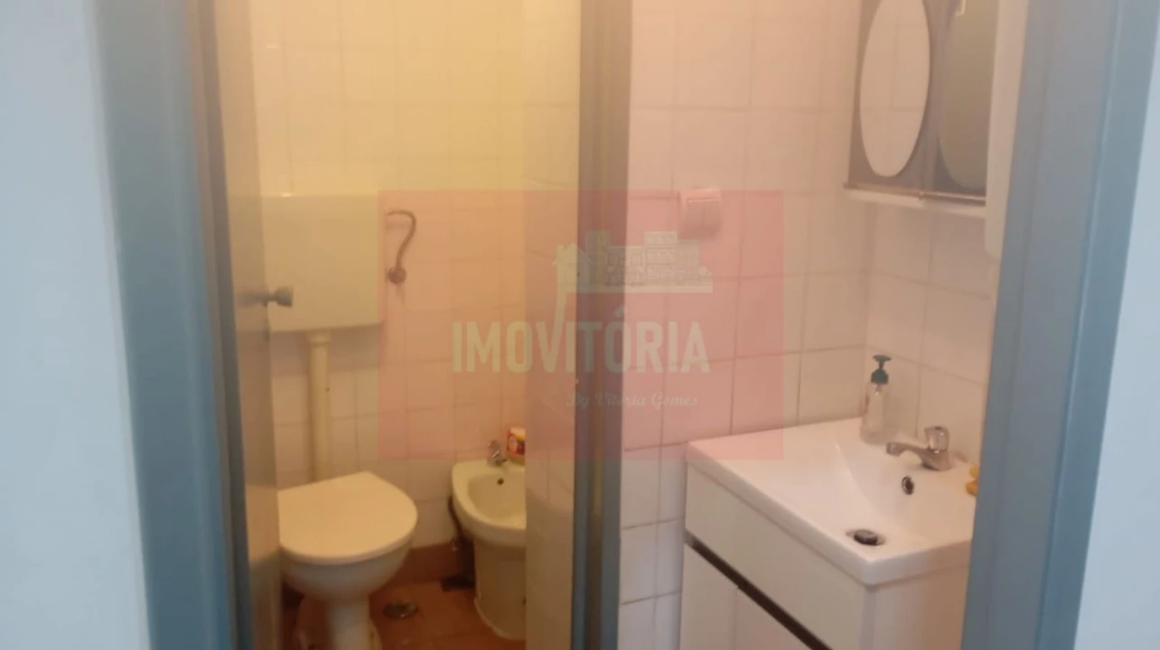 Loja para Arrendamento em Benfica Foto 3