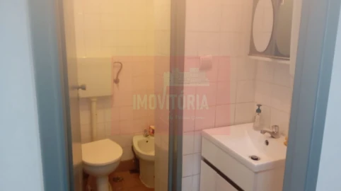 Loja para Arrendamento em Benfica