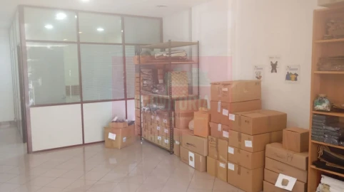 Loja para Arrendamento em Benfica