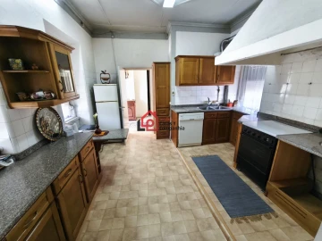 Moradia T6 para Venda em Abraveses