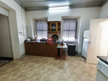 Moradia T6 para Venda em Abraveses