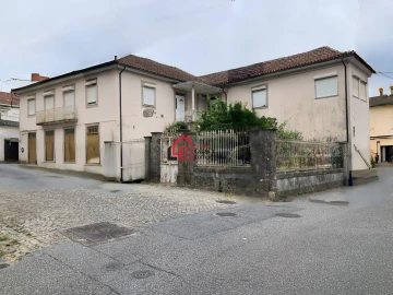 Moradia T6 para Venda em Abraveses