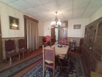 Moradia T6 para Venda em Abraveses