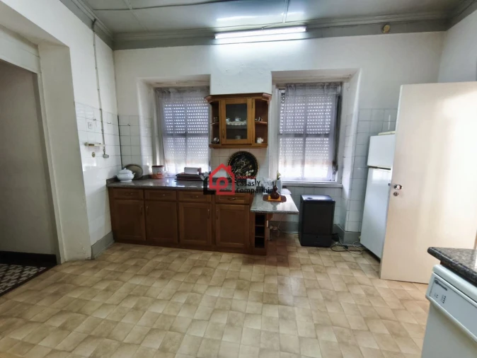 Moradia T6 para Venda em Abraveses Foto 11