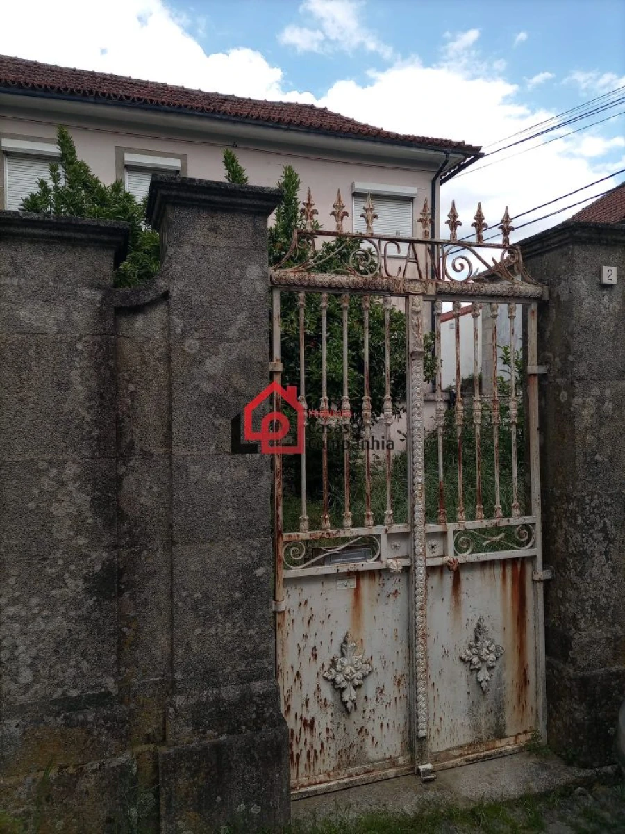 Moradia T6 para Venda em Abraveses Foto 4