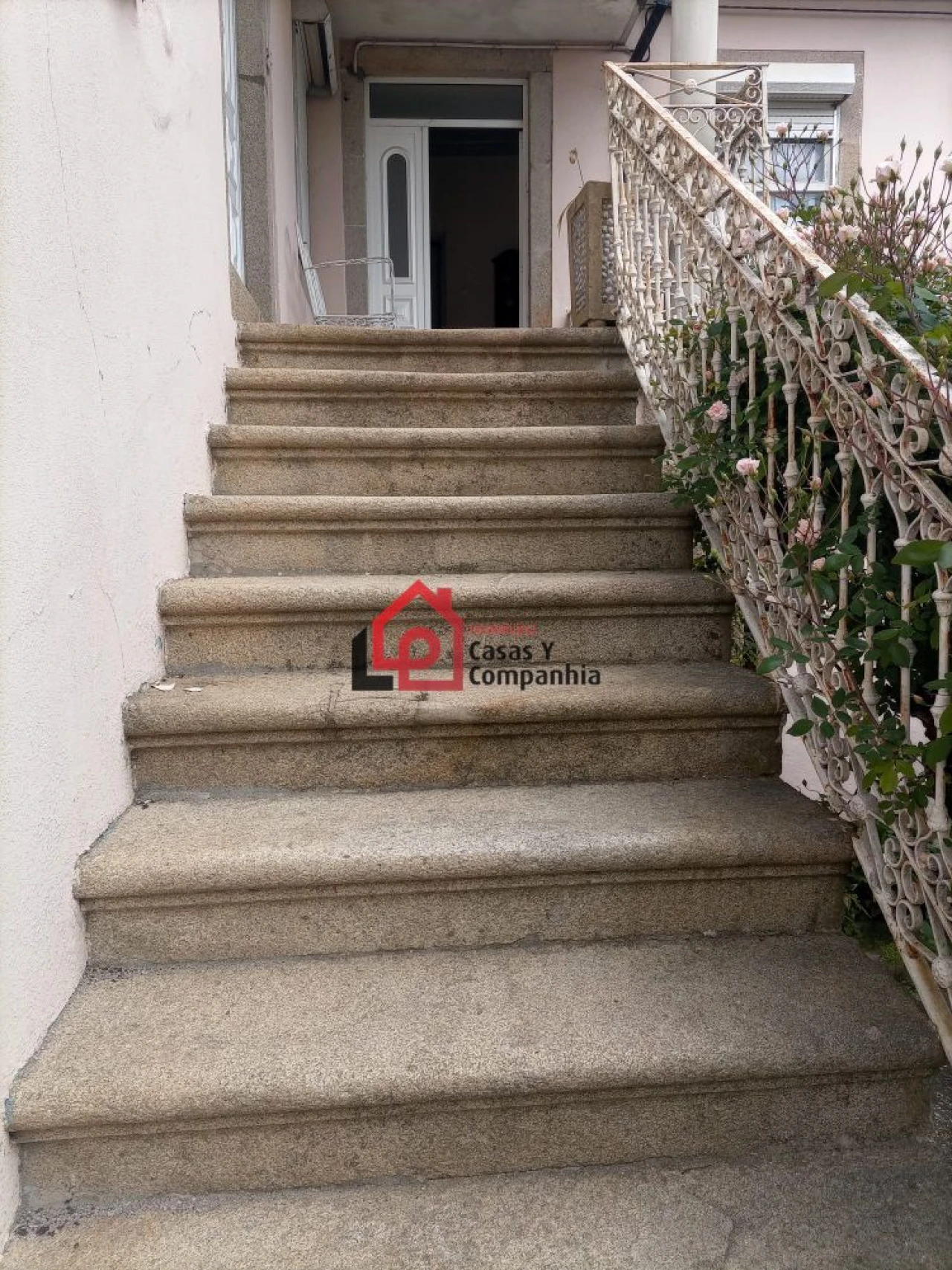 Moradia T6 para Venda em Abraveses Foto 5