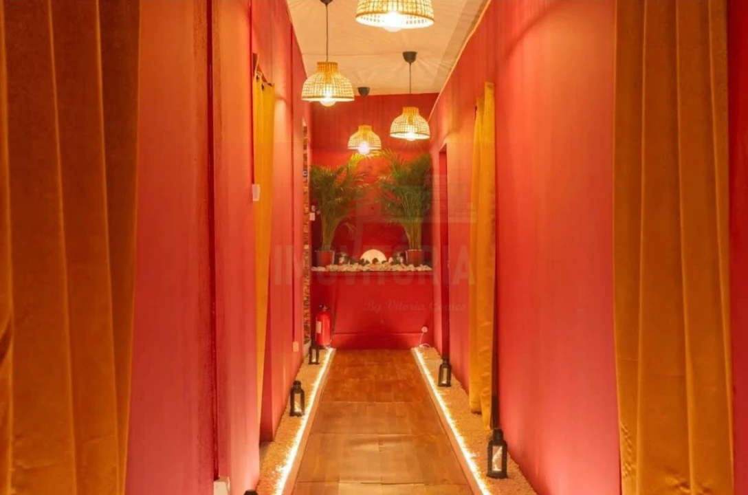 Loja para Trespasse em Santo António Foto 2