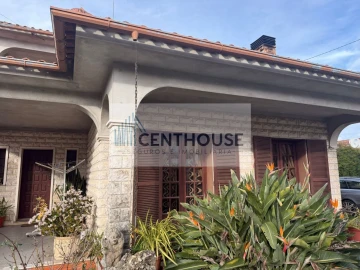 Moradia T6 para Venda em Sepins e Bolho