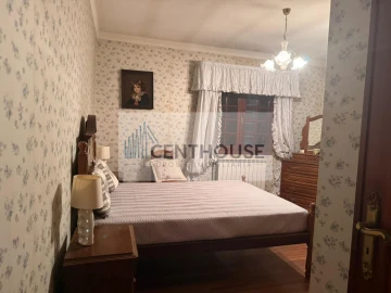 Moradia T6 para Venda em Sepins e Bolho