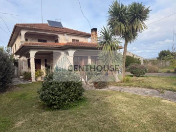 Moradia T6 para Venda em Sepins e Bolho