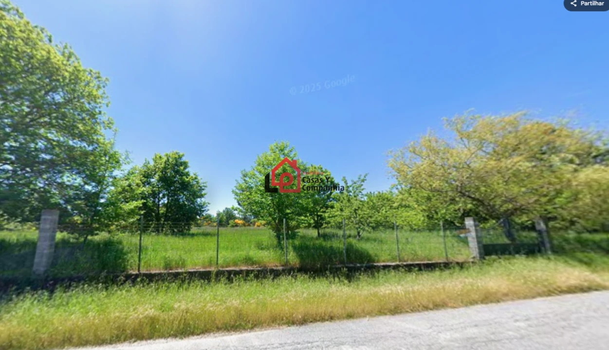 Terreno para Venda em Ferreira de Aves Foto 1