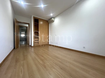 Apartamento T3 para Venda em Odivelas