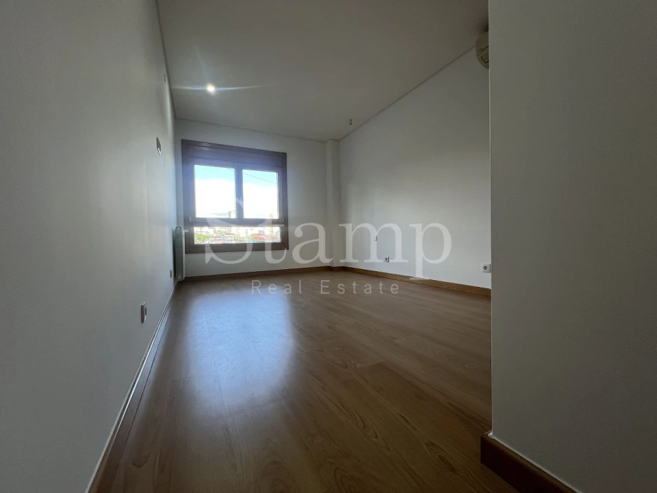 Apartamento T3 para Venda em Odivelas Foto 11