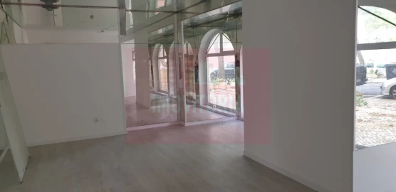 Loja para Arrendamento em Cascais e Estoril