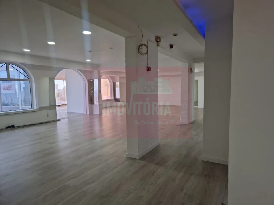 Loja para Arrendamento em Cascais e Estoril Foto 2