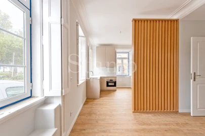 Apartamento T3 para Venda em Oeiras e São Julião da Barra, Paço de Arcos e Caxias