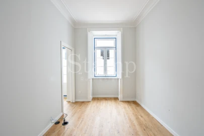 Apartamento T3 para Venda em Oeiras e São Julião da Barra, Paço de Arcos e Caxias