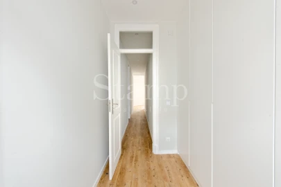 Apartamento T3 para Venda em Oeiras e São Julião da Barra, Paço de Arcos e Caxias