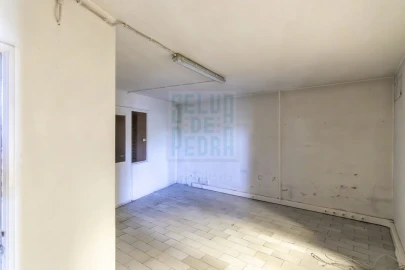 Loja para Venda em Penamaior