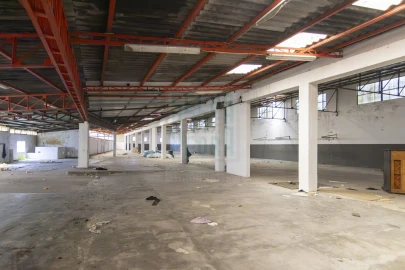 Loja para Venda em Penamaior