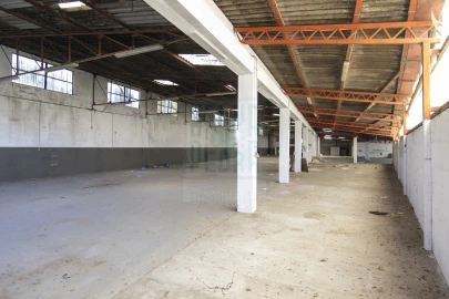 Loja para Venda em Penamaior