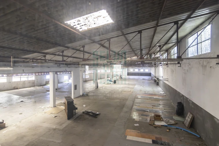 Loja para Venda em Penamaior Foto 11