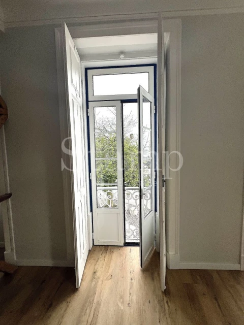 Apartamento T2 para Venda em Oeiras e São Julião da Barra, Paço de Arcos e Caxias