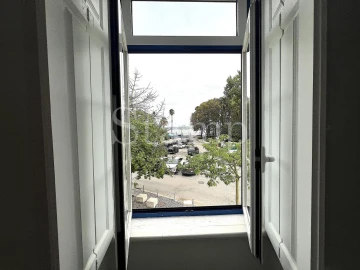 Apartamento T2 para Venda em Oeiras e São Julião da Barra, Paço de Arcos e Caxias